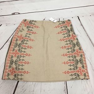 LOFT • 2 XS Nwt Aztec Embroidery Skirt Beige Short